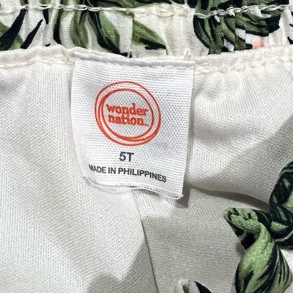 5/$7 💰Girls Tropical Floral Print Shorts - Picture 8 of 9